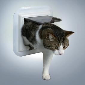 Trixie 4-Way Cat Flap Especially For Glass